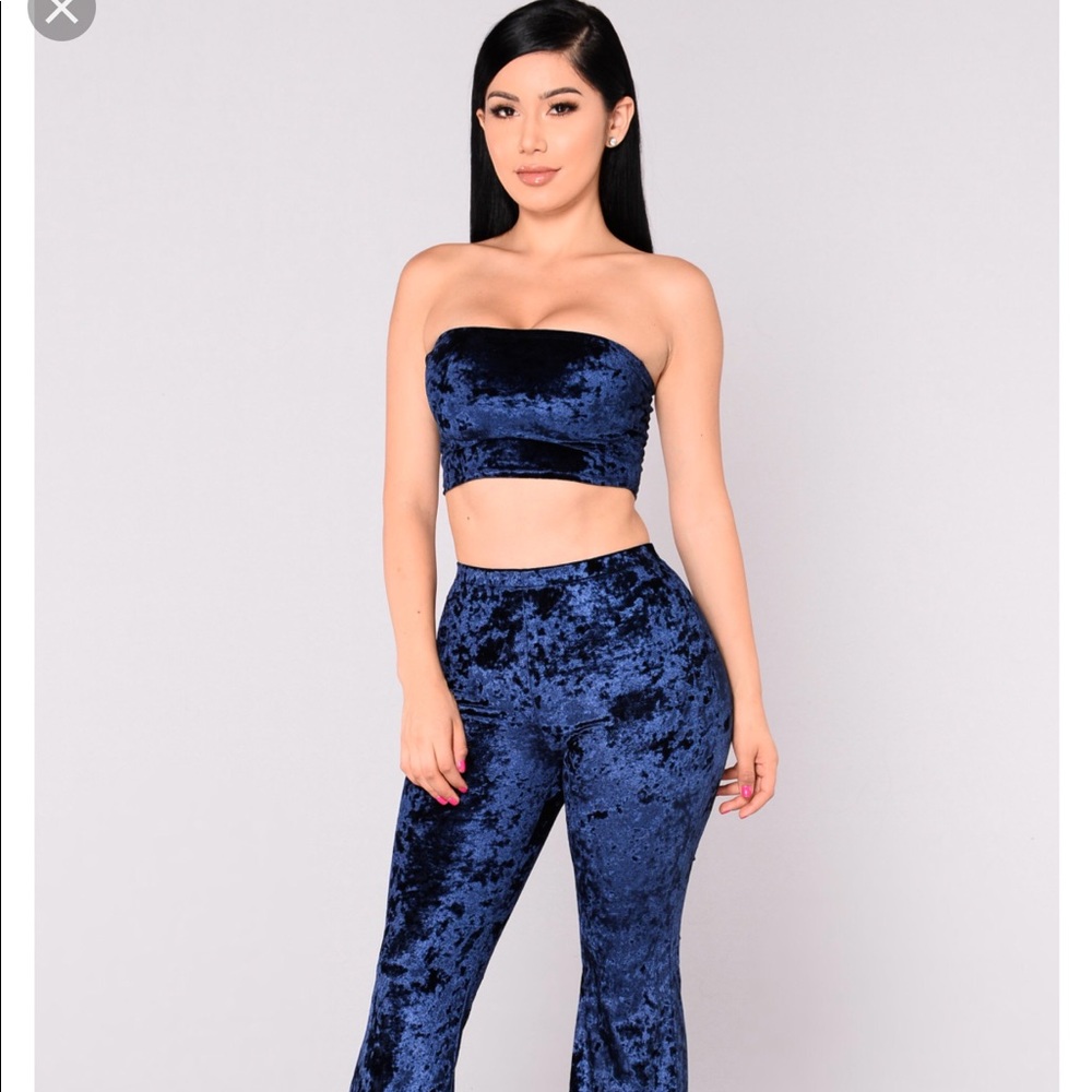 BRAND NEW FASHION NOVA Crushed Velvet Set